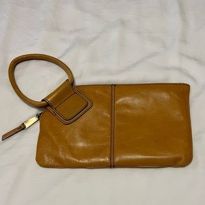 HOBO sable wristlet clutch, toffee.